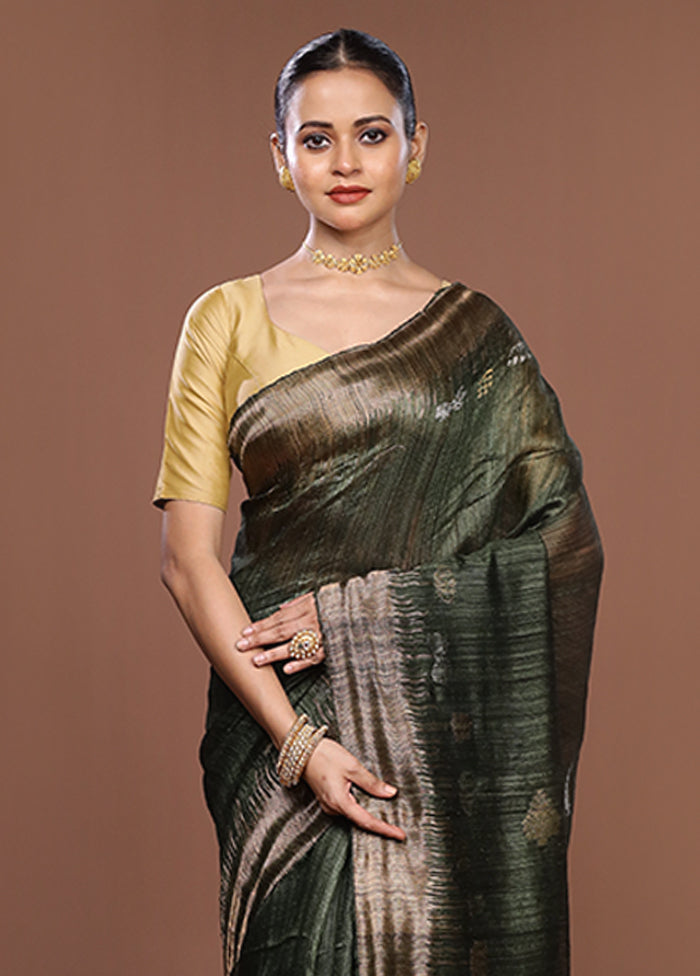 Green Handloom Matka Pure Silk Saree With Blouse Piece