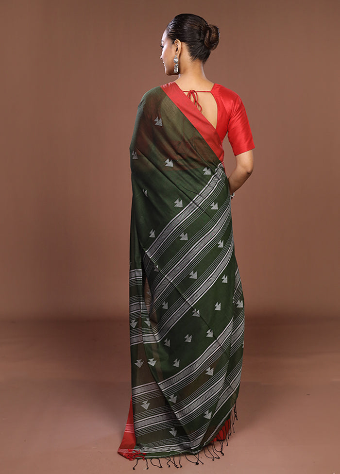 Green Matka Silk Saree With Blouse Piece