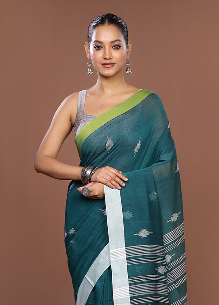 Green Matka Silk Saree With Blouse Piece