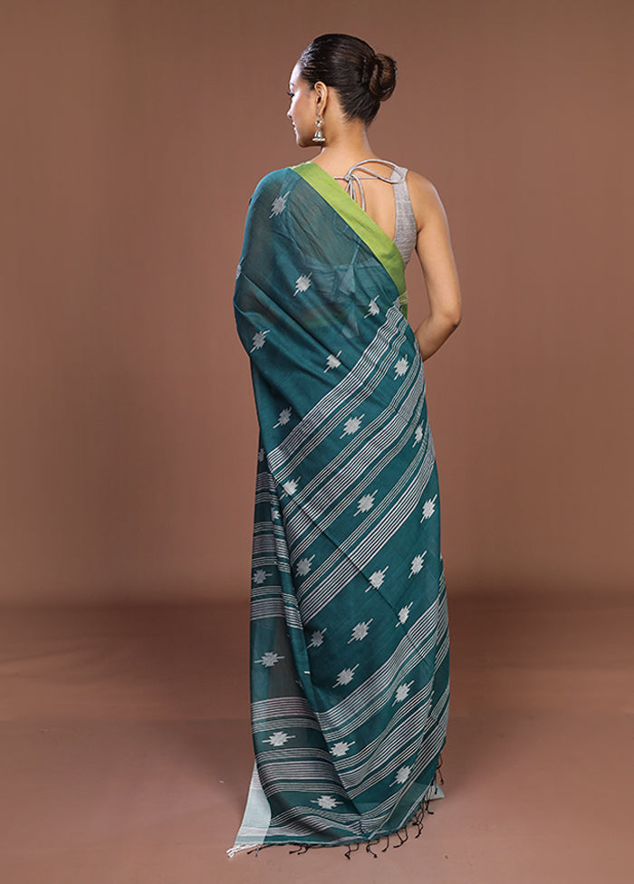 Green Matka Silk Saree With Blouse Piece