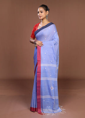 Blue Matka Silk Saree With Blouse Piece
