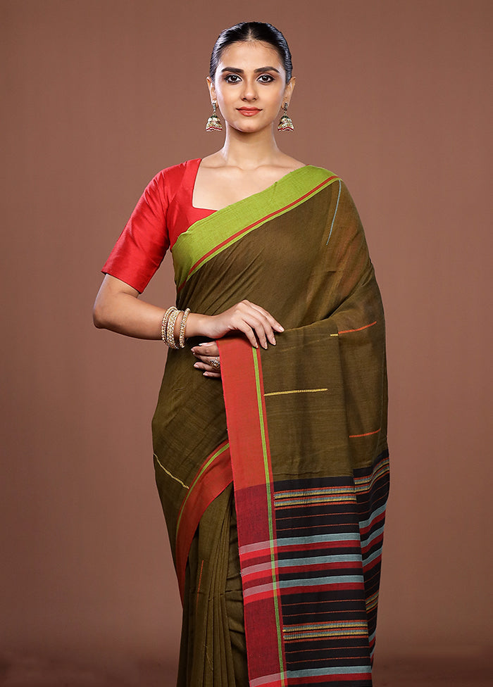 Green Matka Silk Saree With Blouse Piece