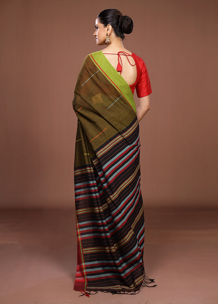 Green Matka Silk Saree With Blouse Piece