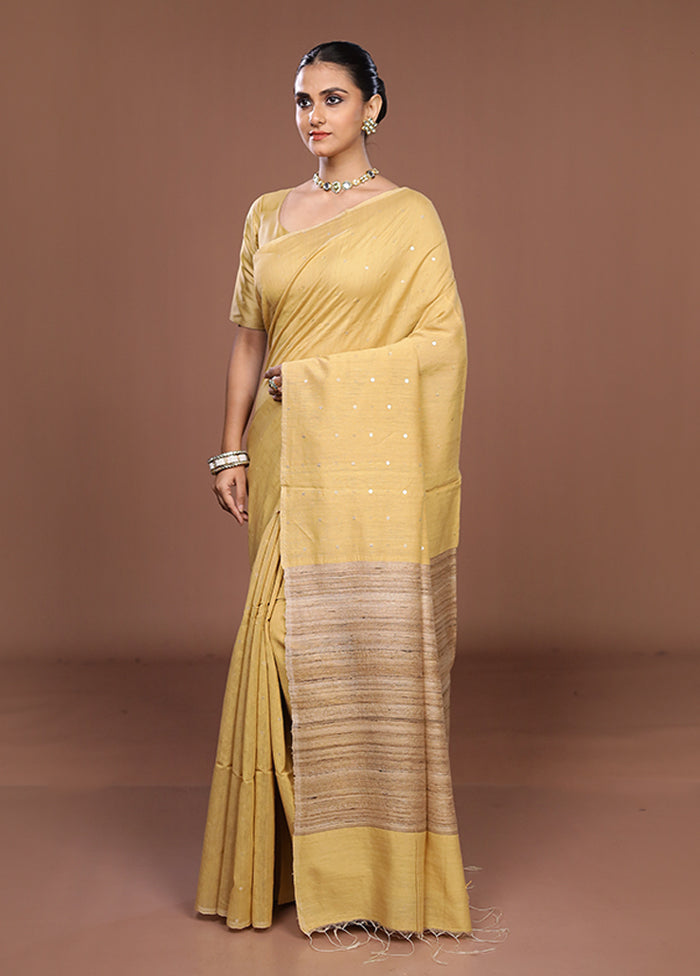 Cream Matka Silk Saree With Blouse Piece