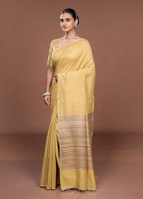 Cream Matka Silk Saree With Blouse Piece