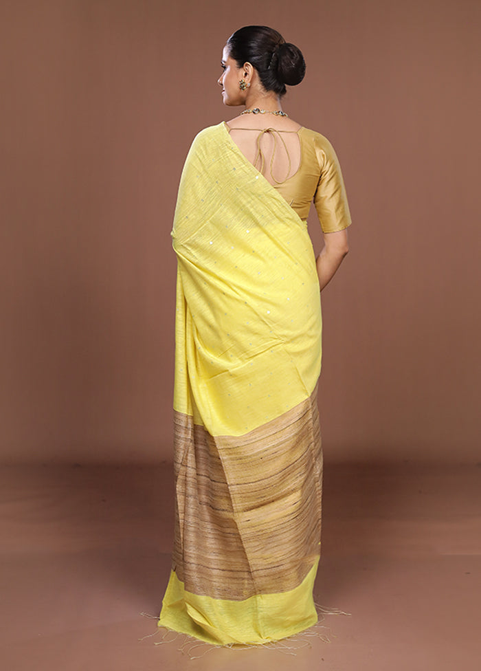 Yellow Matka Silk Saree With Blouse Piece
