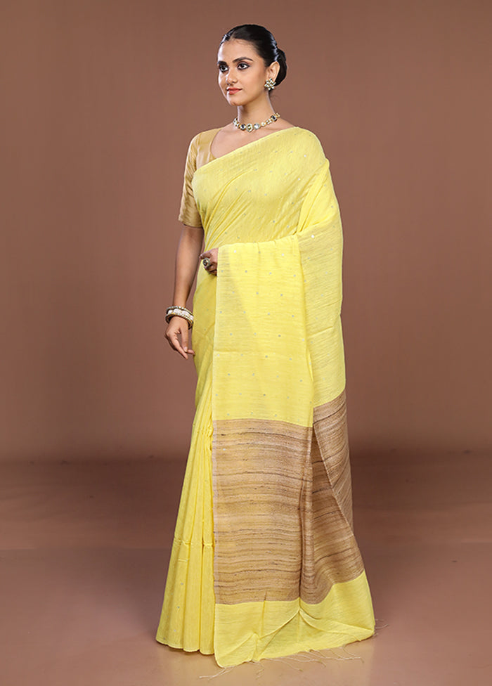 Yellow Matka Silk Saree With Blouse Piece