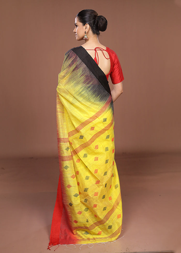 Yellow Matka Silk Saree With Blouse Piece