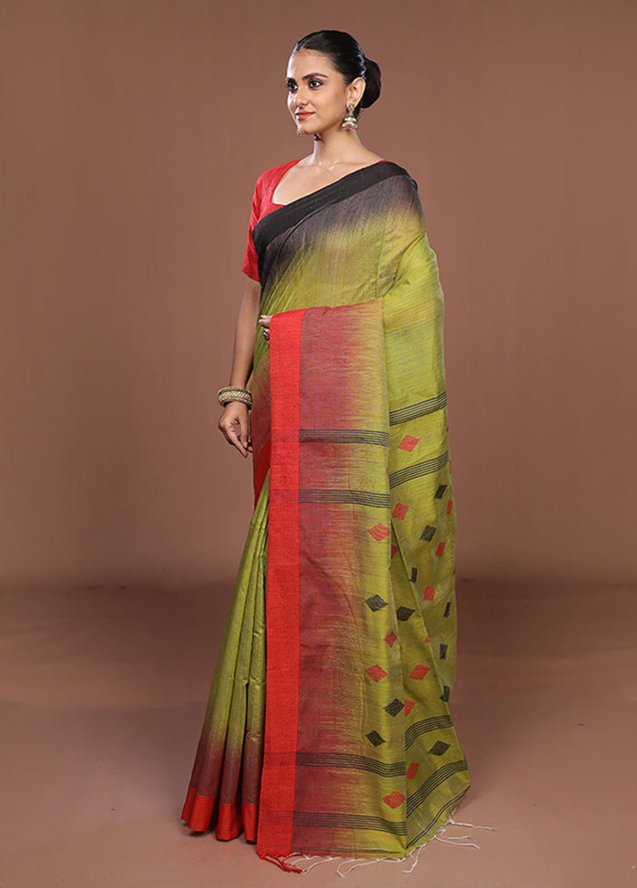 Green Matka Silk Saree With Blouse Piece