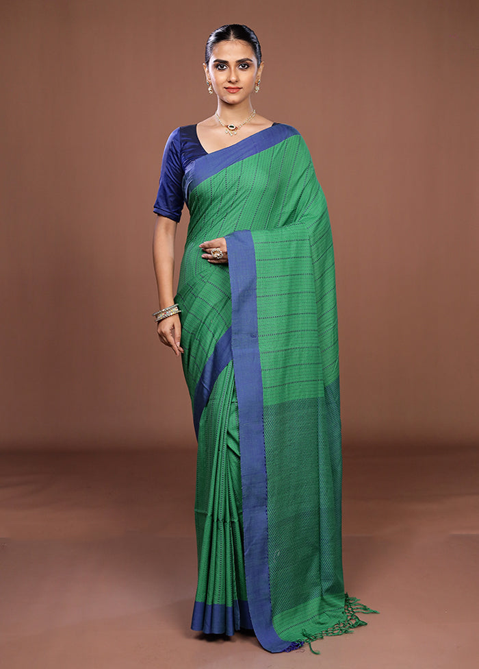 Blue Matka Silk Saree With Blouse Piece