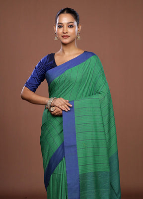 Blue Matka Silk Saree With Blouse Piece