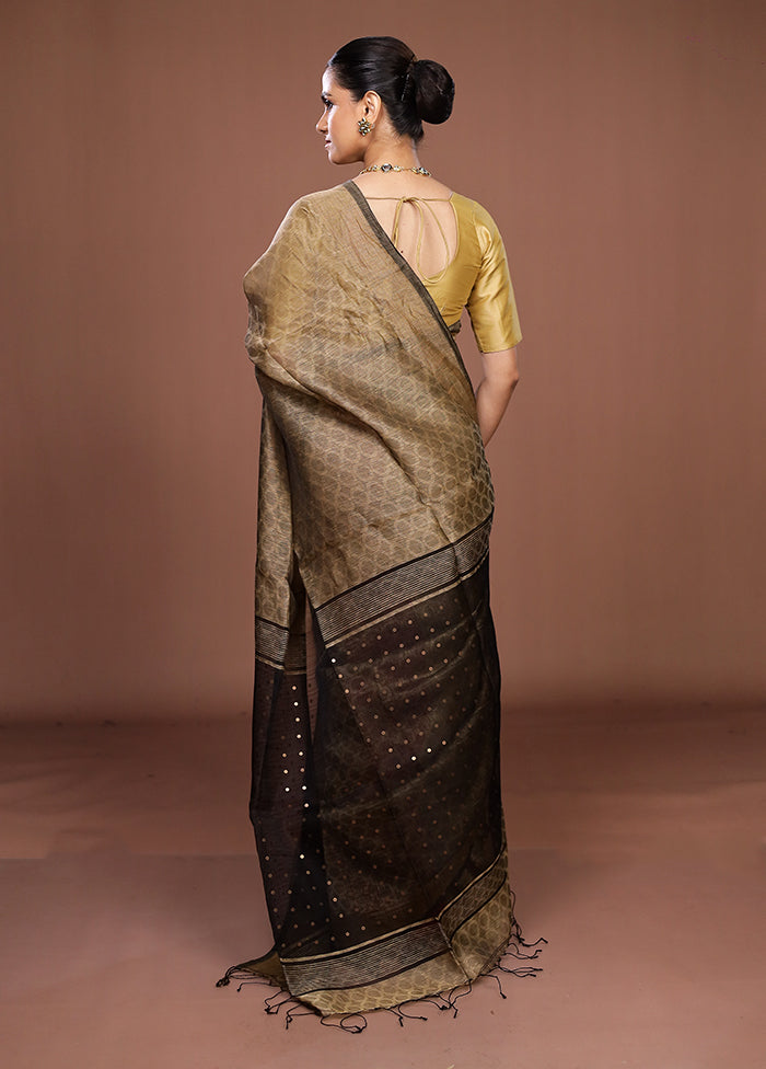 Grey Handloom Matka Pure Silk Saree With Blouse Piece