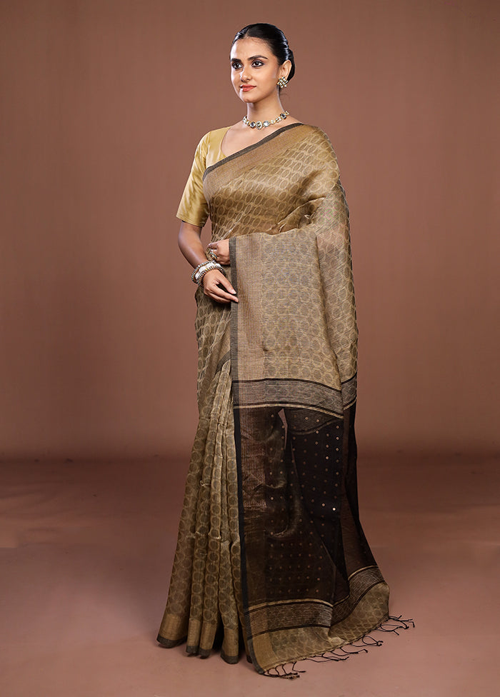 Grey Handloom Matka Pure Silk Saree With Blouse Piece