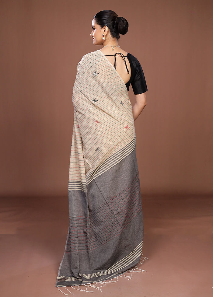 Cream Matka Silk Saree With Blouse Piece