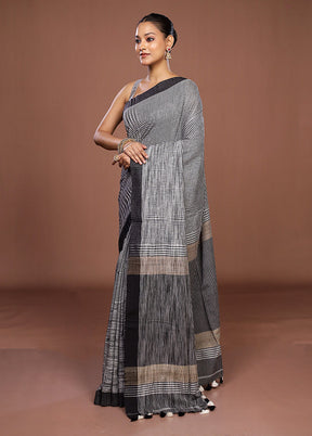 Black Matka Silk Saree With Blouse Piece