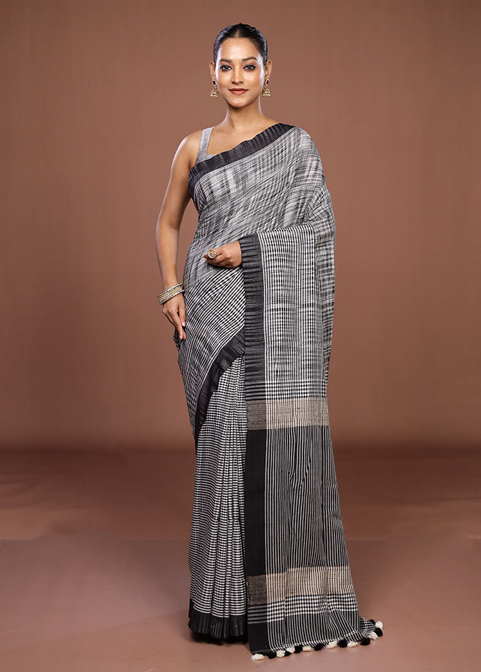 Black Matka Silk Saree With Blouse Piece