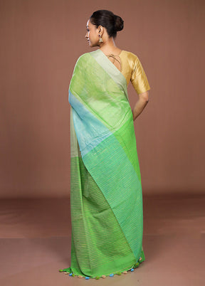 Green Matka Silk Saree With Blouse Piece