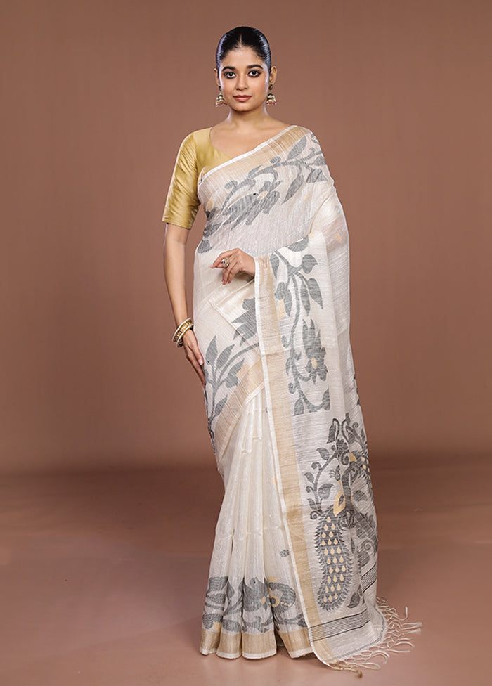 White Handloom Matka Pure Silk Saree With Blouse Piece