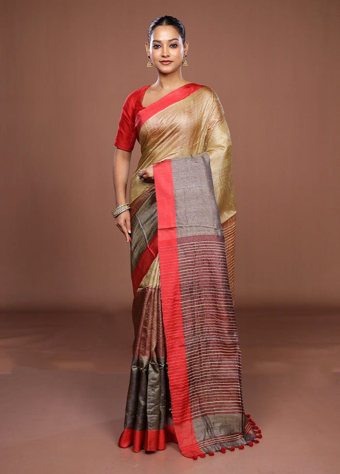 Grey Matka Silk Saree With Blouse Piece