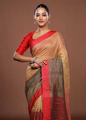 Grey Matka Silk Saree With Blouse Piece