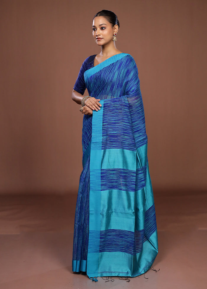 Blue Matka Silk Saree With Blouse Piece