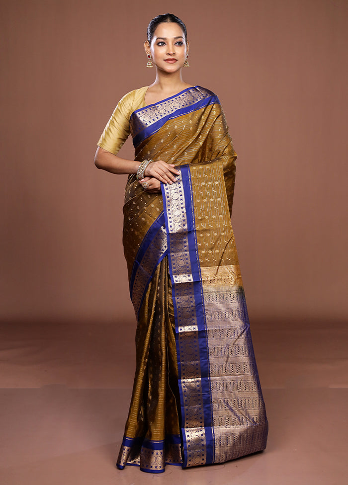 Green Handloom Kanjivaram Pure Silk Saree With Blouse Piece