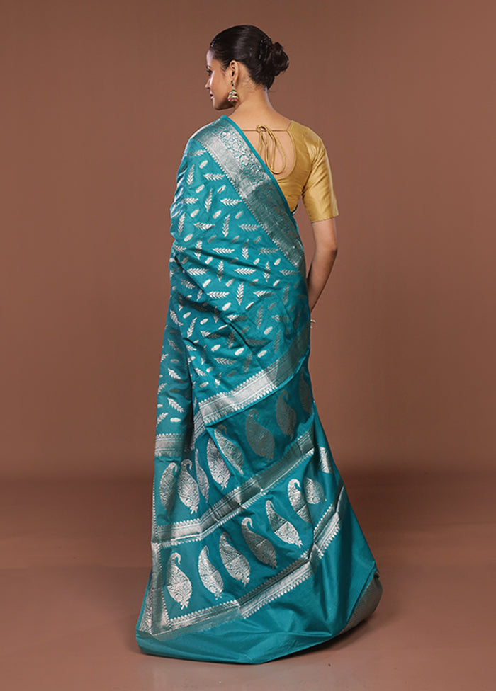 Green Dupion Silk Saree With Blouse Piece