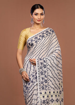 Cream Matka Silk Saree With Blouse Piece