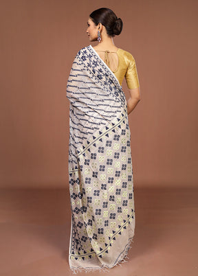 Cream Matka Silk Saree With Blouse Piece