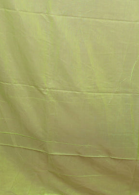 Green Matka Silk Saree With Blouse Piece