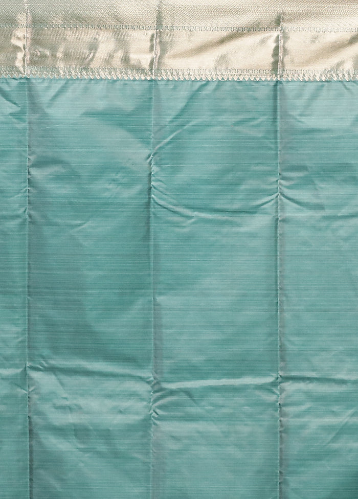 Green Kanjivaram Silk Saree With Blouse Piece