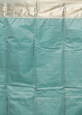 Green Kanjivaram Silk Saree With Blouse Piece