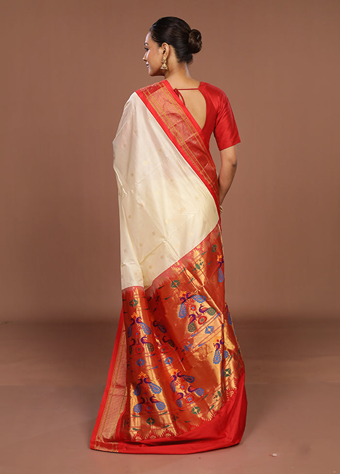 White Handloom Kanjivaram Pure Silk Saree With Blouse Piece