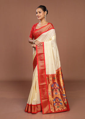 White Handloom Kanjivaram Pure Silk Saree With Blouse Piece