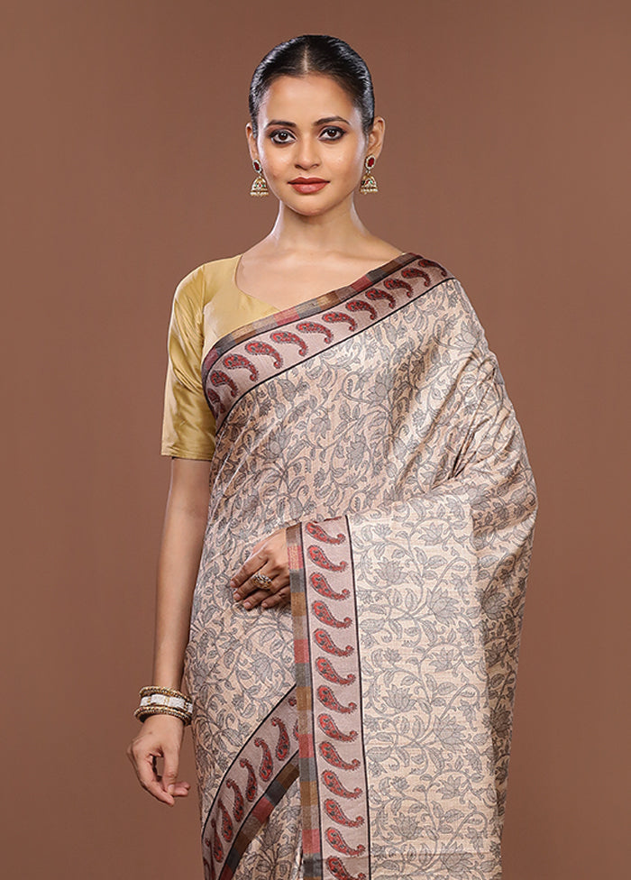 Cream Tussar Silk Saree With Blouse Piece