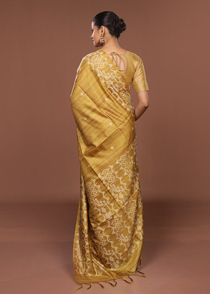 Yellow Tussar Silk Saree With Blouse Piece