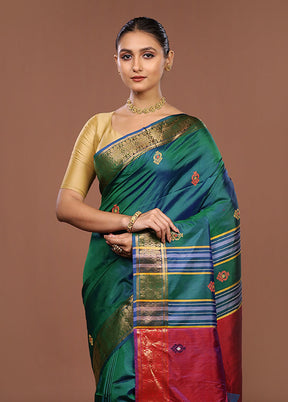 Multicolor Handloom Kanjivaram Pure Silk Saree With Blouse Piece