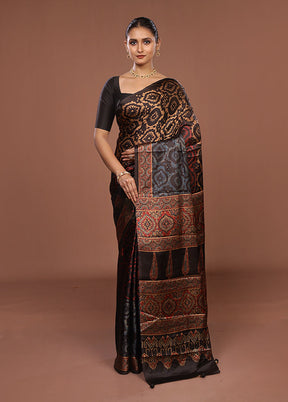 Black Printed Silk Saree Without Blouse Piece