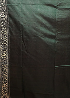 Green Handloom Kantha Stitch Pure Silk Saree With Blouse Piece