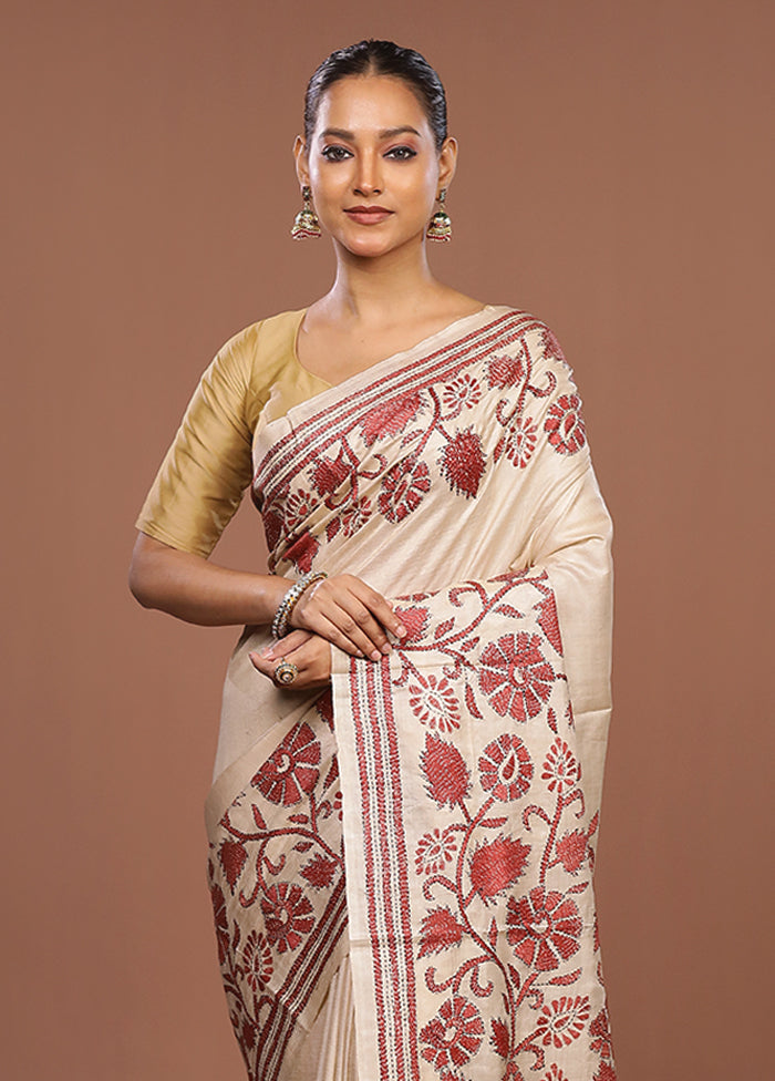 Cream Handloom Kantha Stitch Pure Silk Saree With Blouse Piece