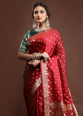 Red Banarasi Silk Saree With Blouse Piece