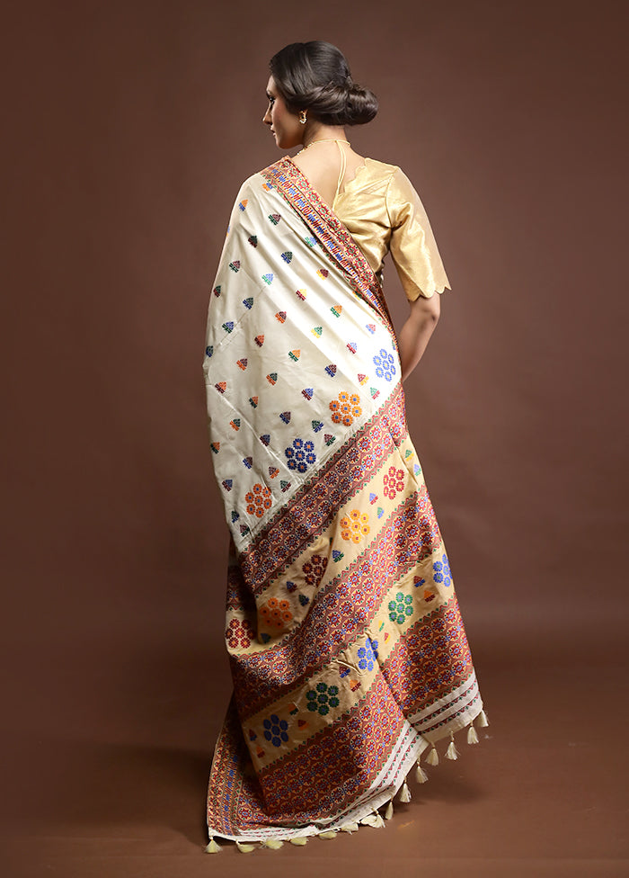 Cream Assam Silk Saree With Blouse Piece