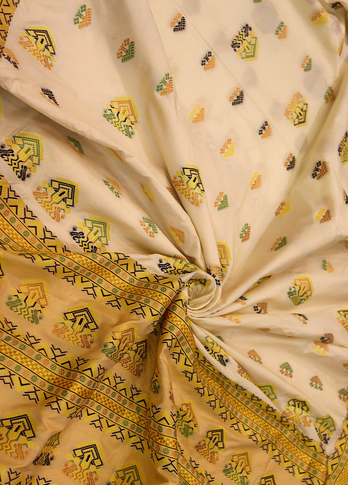 Cream Assam Silk Saree With Blouse Piece