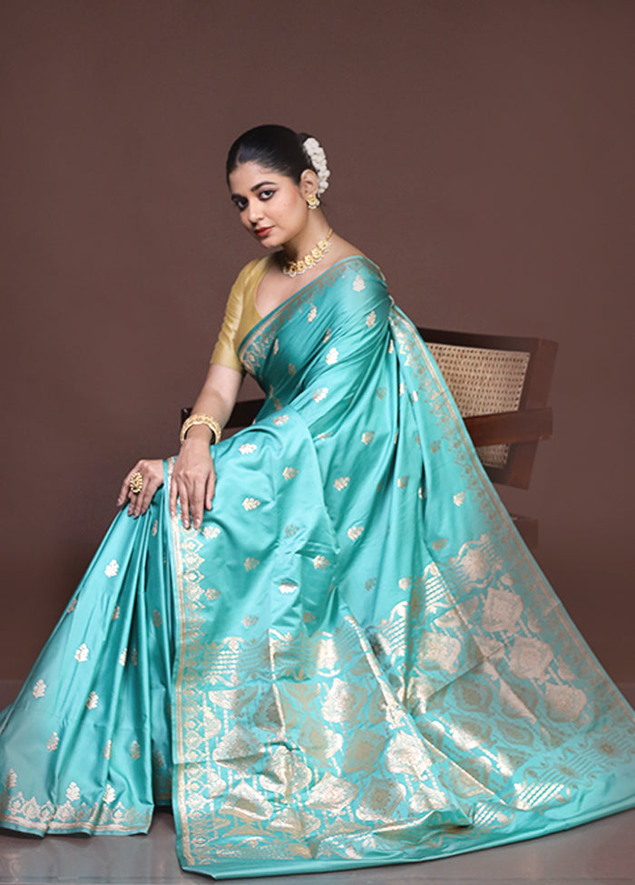 Green Banarasi Silk Saree With Blouse Piece