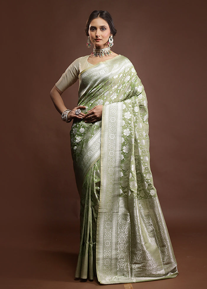 Green Uppada Silk Saree With Blouse Piece