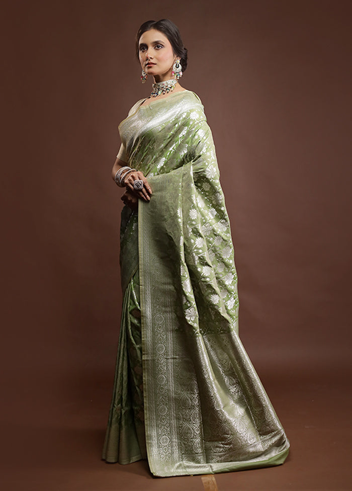 Green Uppada Silk Saree With Blouse Piece