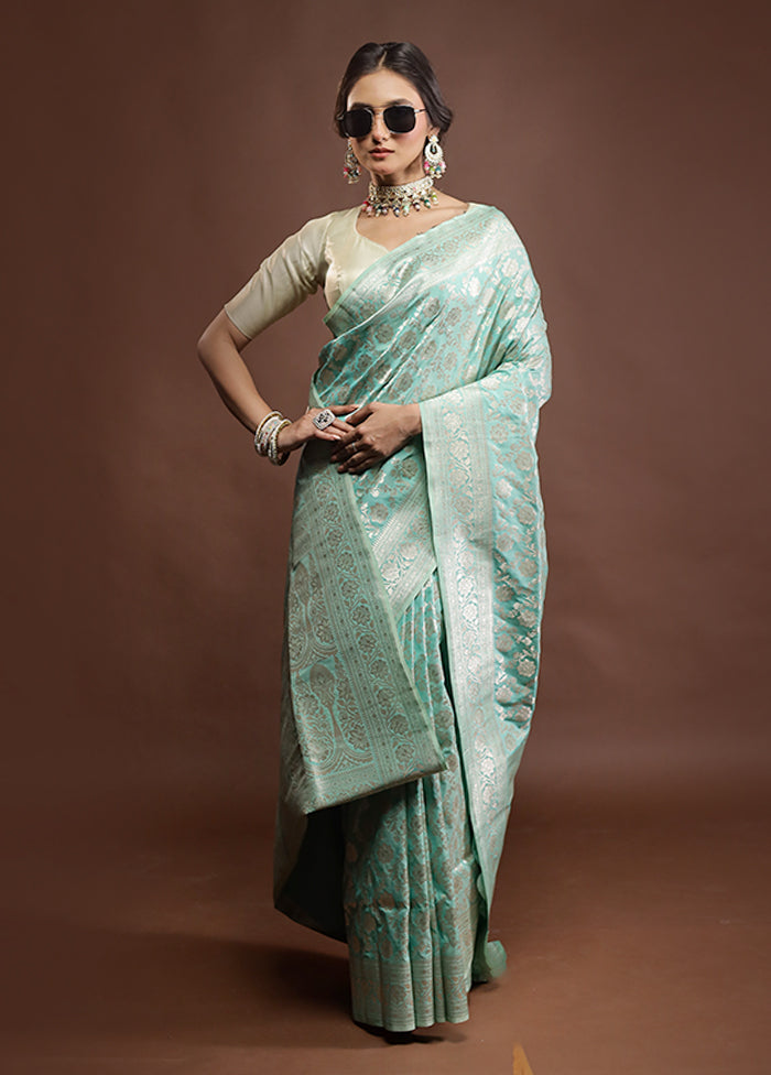 Green Uppada Silk Saree With Blouse Piece