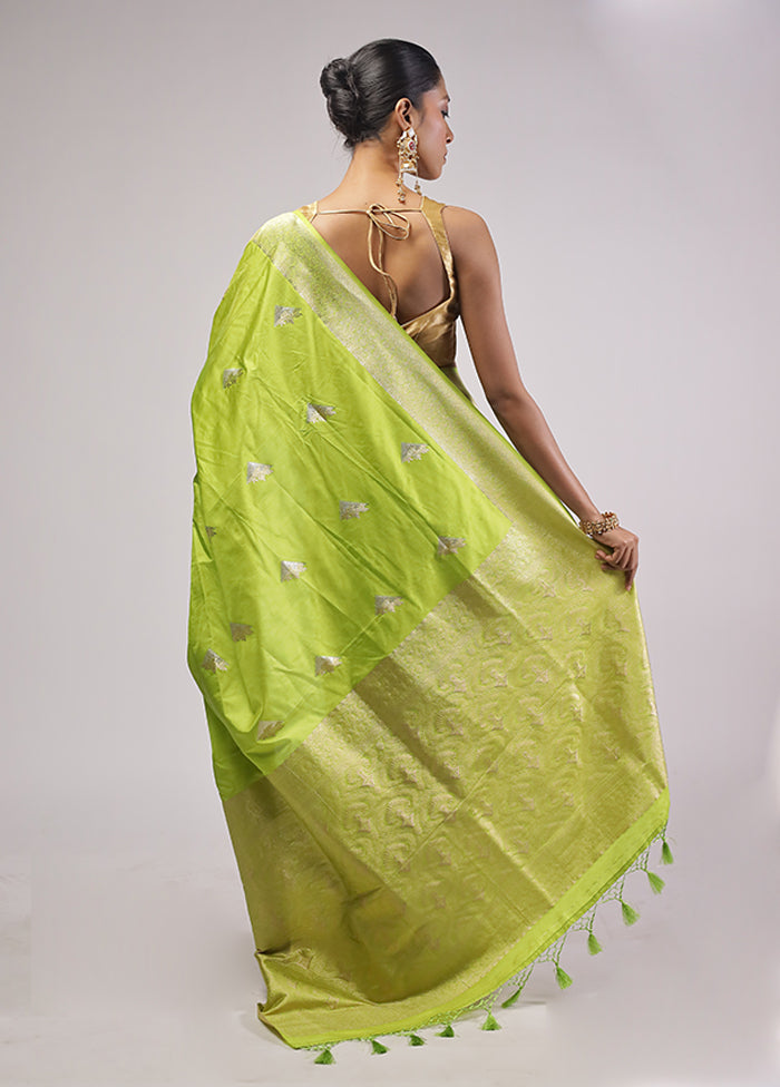 Green Dupion Silk Saree With Blouse Piece
