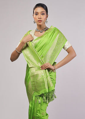 Green Dupion Silk Saree With Blouse Piece