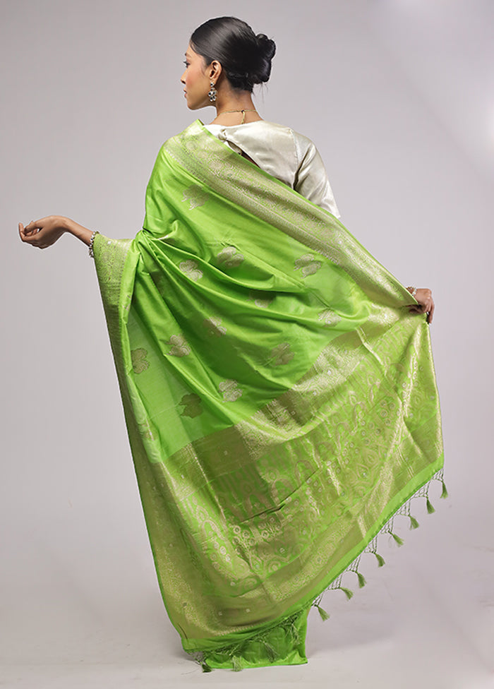Green Dupion Silk Saree With Blouse Piece